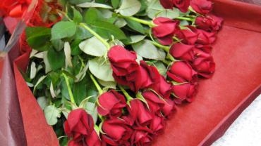 赤バラ30本の花束をお届け！｜「前澤生花店」　（東京都葛飾区の花キューピット加盟店 花屋）のブログ